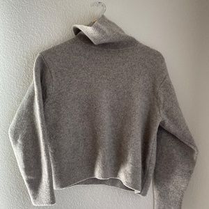 Woolen cozy sweater!